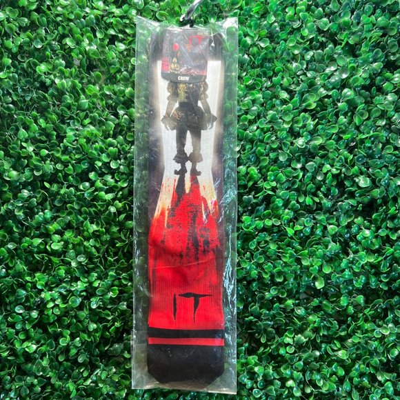 NEW MENS IT THE MOVIE PENNYWISE CREW SOCKS (SHOE SIZE 10-13) Great Gift NWT - Picture 1 of 11